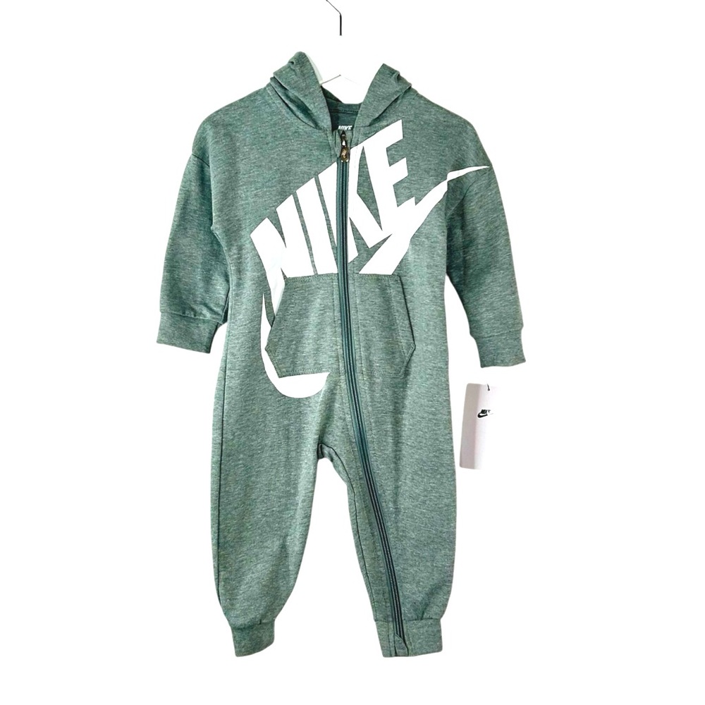 Nike Gray and White Long Sleeve One Piece Bodysuit Baby 12 Months NWT